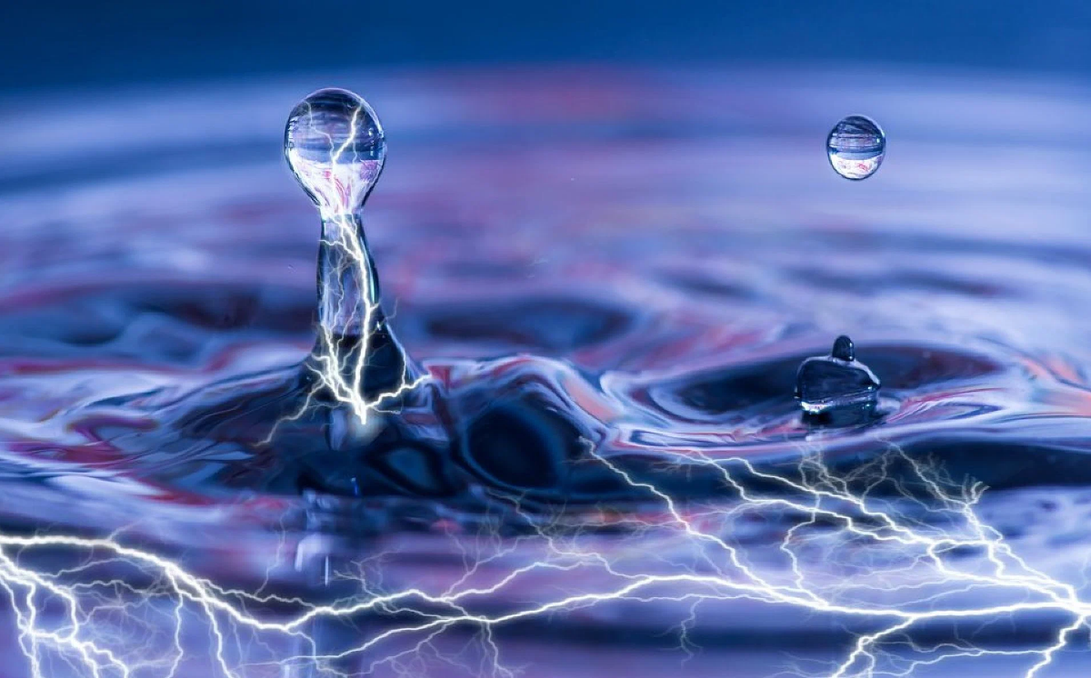 Химическое связывание воды. Вода и электричество. Электрическая вода. Электрический ток в воде. Чистая вода.